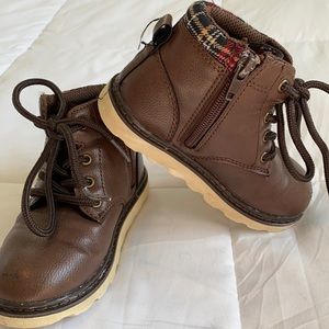Buster Brown boots size 10